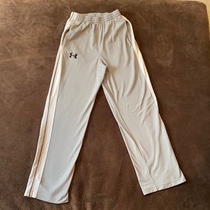 Men’s grey pants